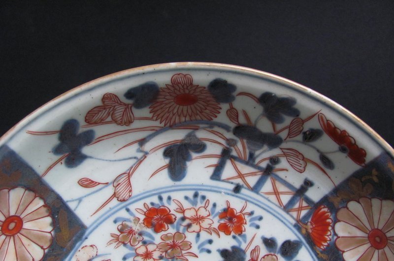 Imari Export Vase on Veranda Dish c.1720