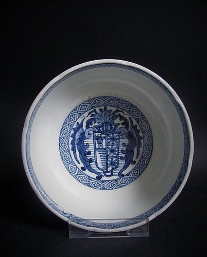 Ko Imari Karako and Armorial-mon Bowl Late Edo