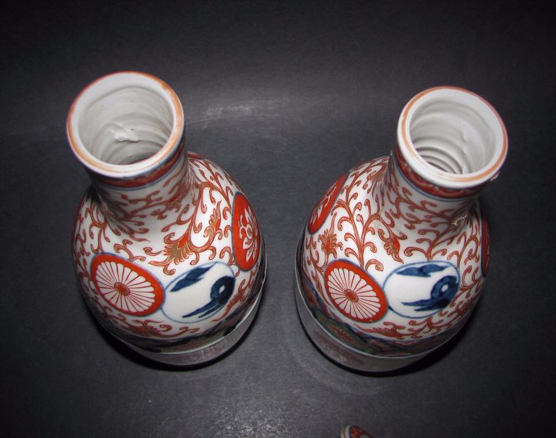 Pair Daishoji Imari Kenjo style Sake Bottles Meji