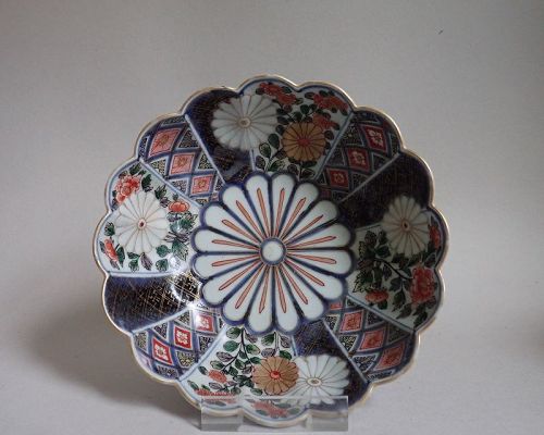 Ko Imari Chrysanthemum Brocade Pattern Bowl c.1740
