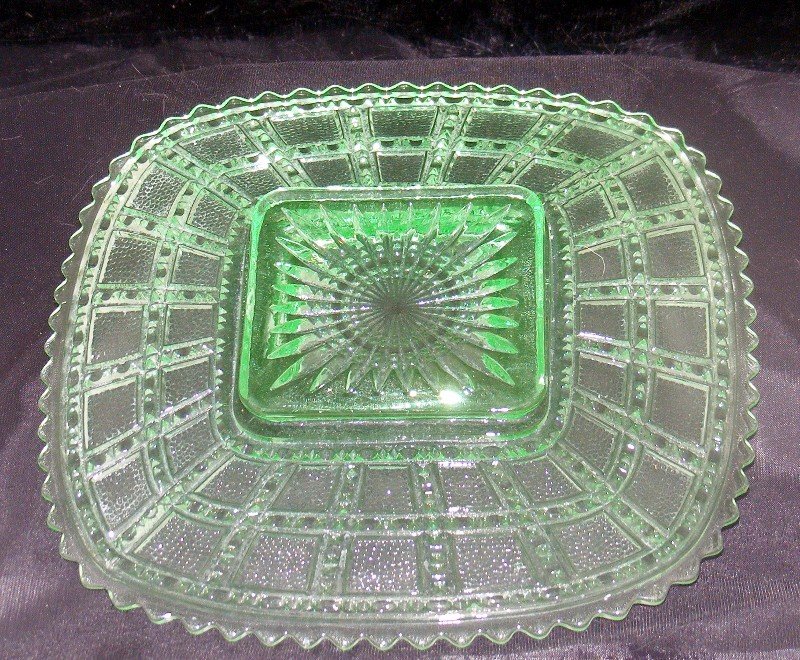 Imperial Beaded Block Emerald Green Square Plate