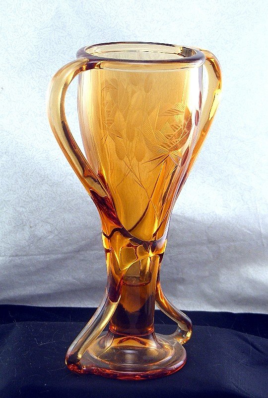 Fostoria Sakier Tut Deco Glass Trophy Vase w Cut Roses