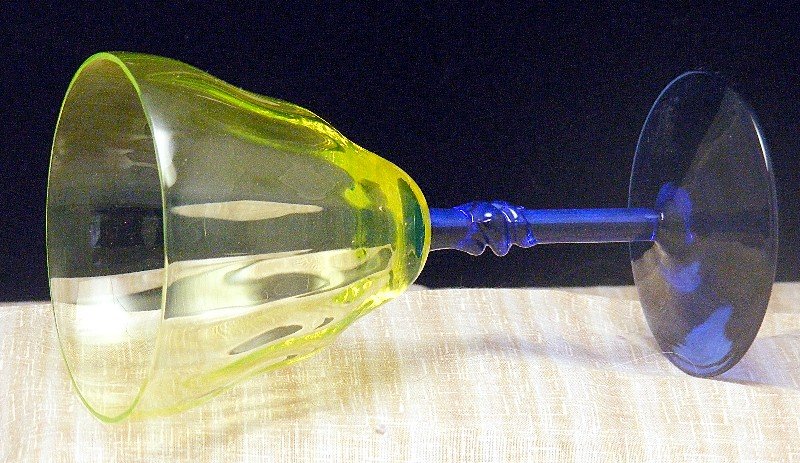 Vaseline Rib Optic and Cobalt Wine Stem w Twist