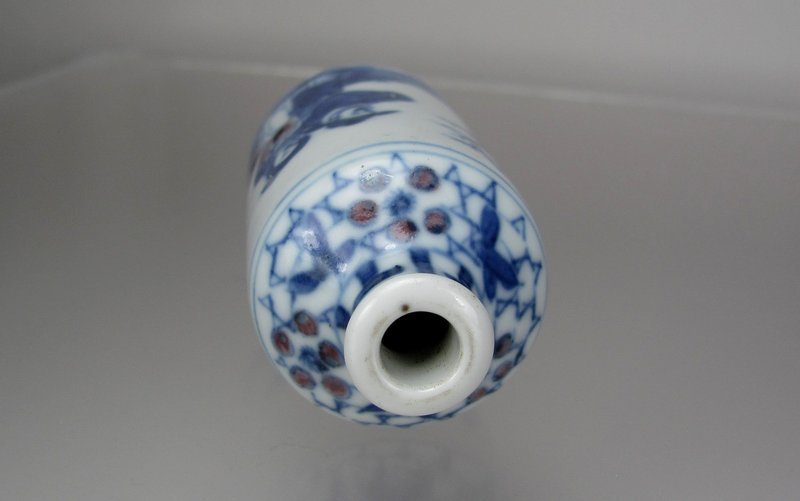 Antique Blue and White Porcelain Snuff Bottle, Yongzheng Mark