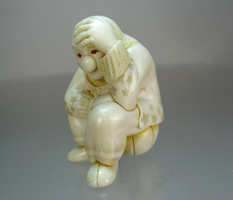 DAVID CARLIN, Contemporary Netsuke, &quot;Clown in Thought&quot;