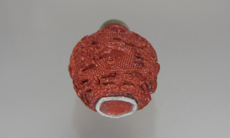 19th C. Molded and Enameled Porcelain Snuff Bottle - Dragon