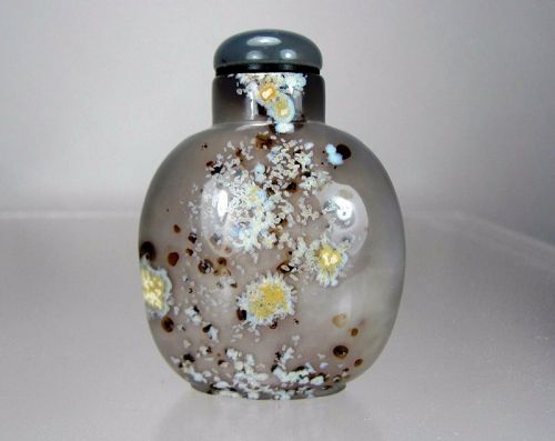 DENDRITIC CHALCEDONY Snuff Bottle, Qing Dynasty, 18th/19th Century