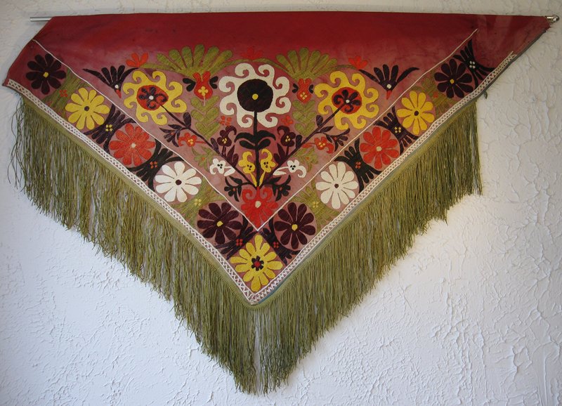 An Uzbek Lakai textile (segusha) - mid 20th century