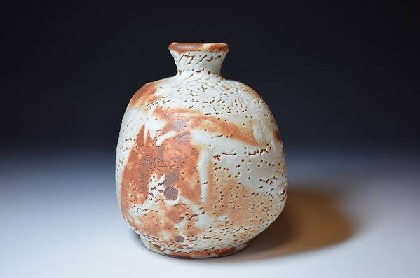 A Beautiful Shino Henko Vase by Ando Hidetake