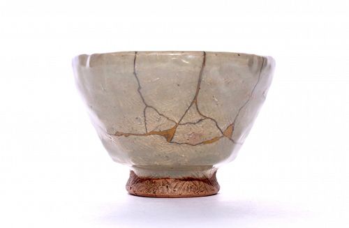 Tsutsumi-yaki Kintsugi Chawan with Poem by Matsuo Basho