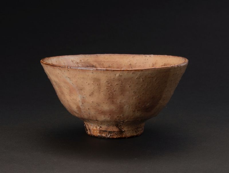 A Hagi Tea Bowl by Tahara Tobei XII (Urasenke Tea Master Item)