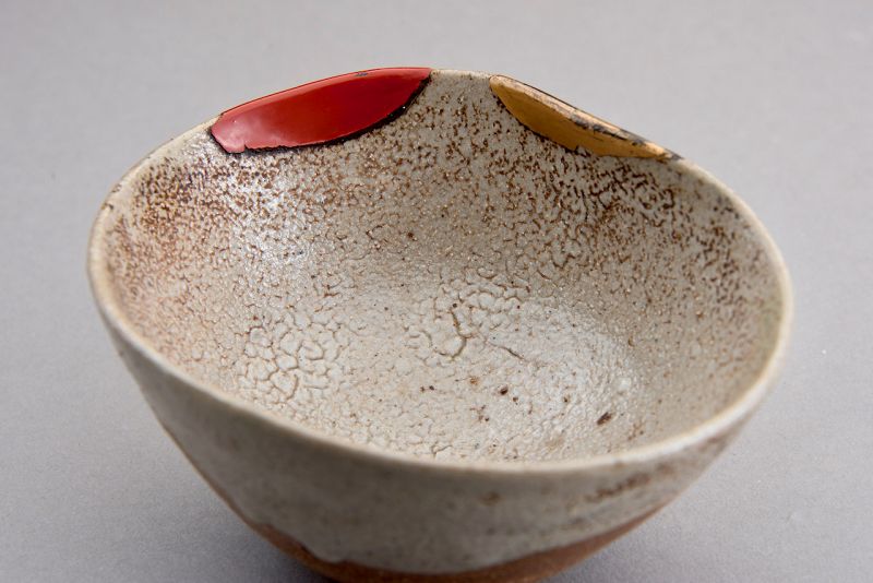An Edo Period Karatsu Tea Bowl w/ Decorative Repairs (Tea Master Item)
