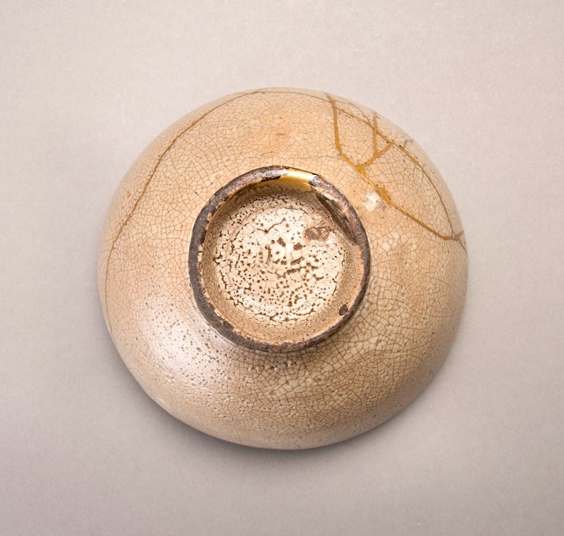 A Richo Era Kōrai Tea Bowl with Gold Repairs