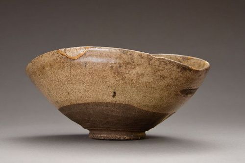 A Richo Era Kōrai Tea Bowl with Gold Repairs