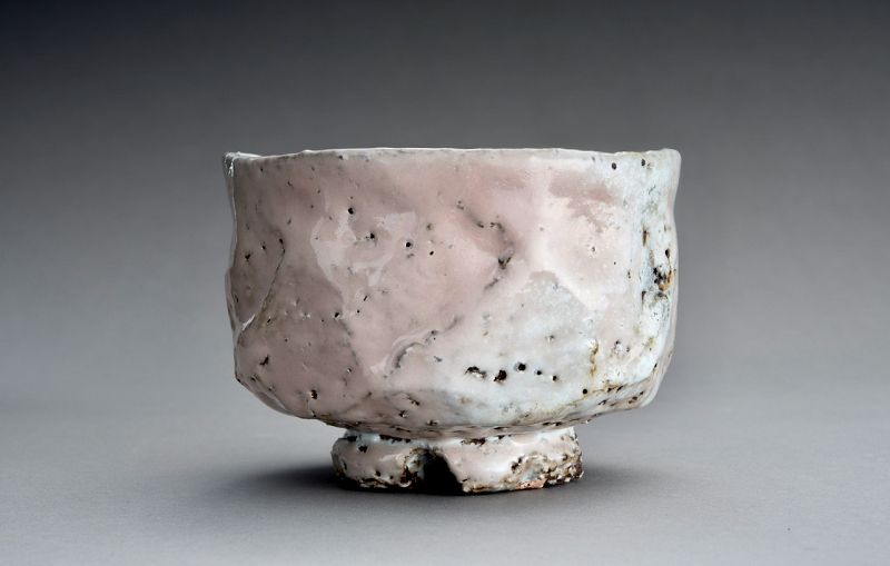 An Exceptional Hagi Tea Bowl with Orchid Glaze