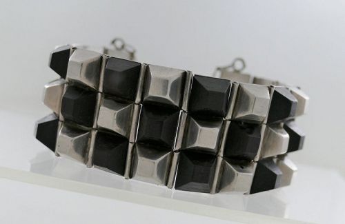 William Spratling Sterling Silver Wood Pyramids Hinged Bracelet 1945