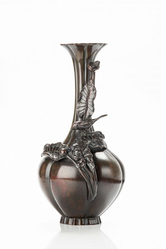 A Japanese Lobed-shaped bronze vase