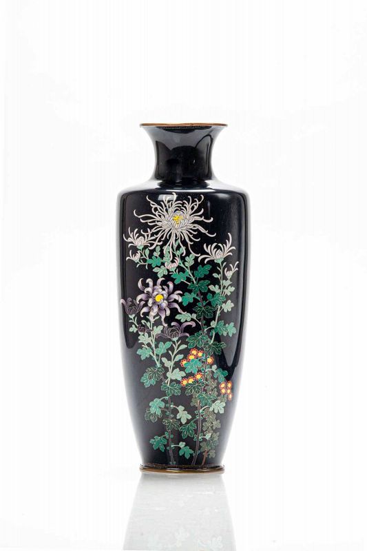 A Japanese cloisonné vase