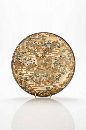 Satsuma ceramic plate adorned with polychrome and gold decorations