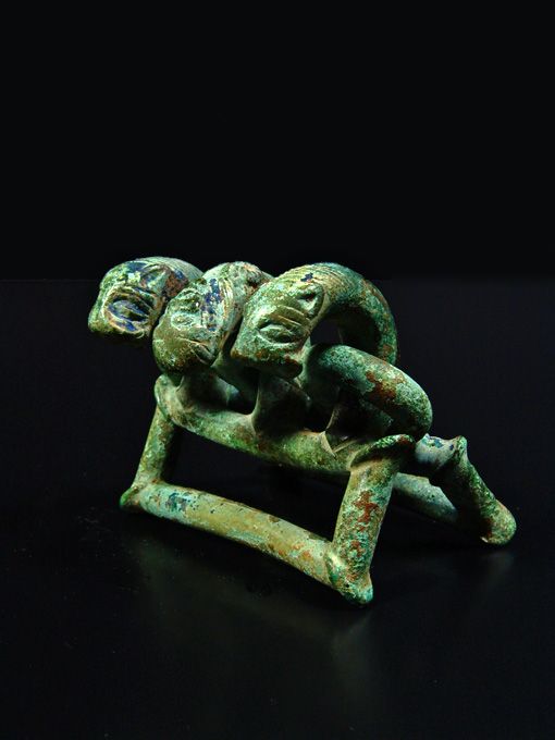 Etruscan Bronze Buckle with Heads, Orientalizing Period, 700-650 BC