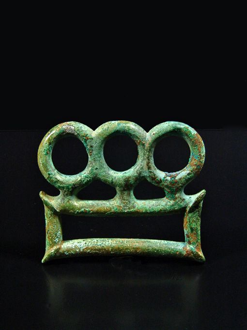 Etruscan Bronze Buckle with Heads, Orientalizing Period, 700-650 BC