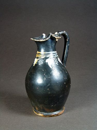 Gnathia Ware Trefoil Oinochoe, around 300 BC