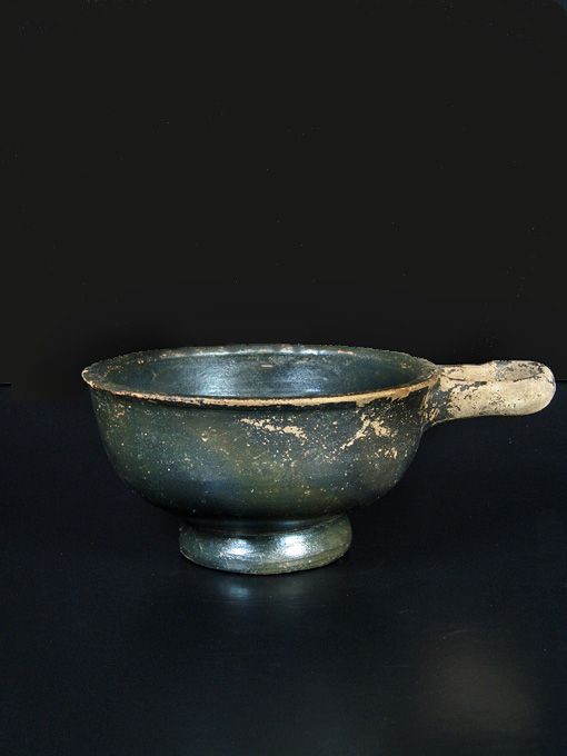 Single-handled Apulian Cup, around 350 BC