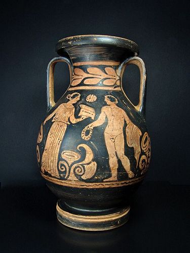 Lucanian Red-figure Pelike, Roccanova Painter, 330-320 BC