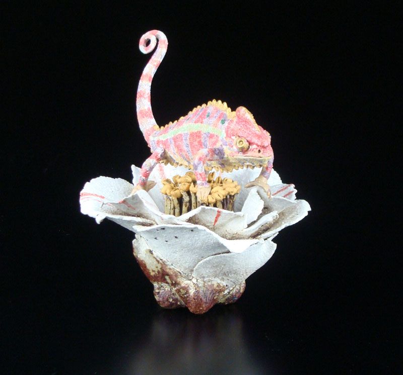 Tsugiura Yasuyoshi Contemporary Ceramic Object Camellia and Cameleon