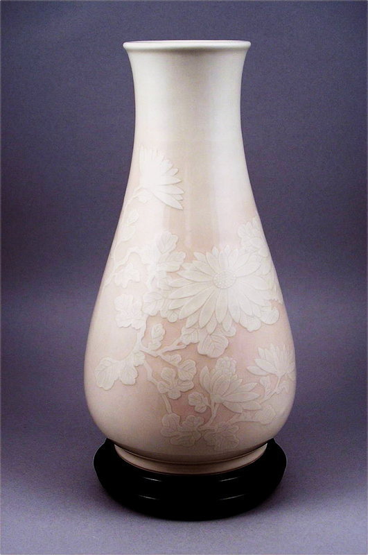 Amazing Porcelain Vase by Seifu Yohei III