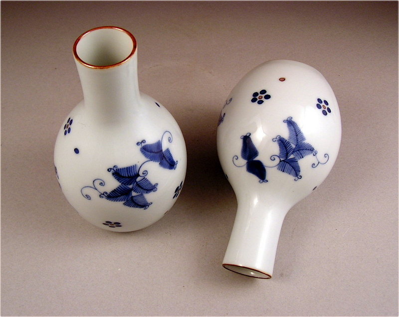 Fine Sometsuke Porcelain Tokkuri by Seifu Yohei III