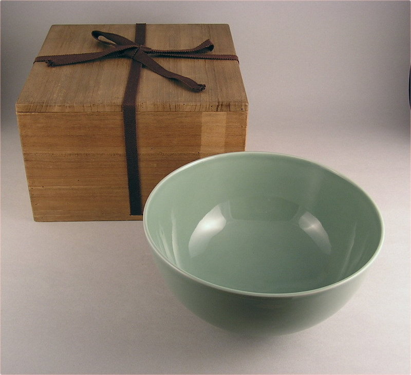 Beautiful Porcelain Seiji Bowl by Seifu Yohei III