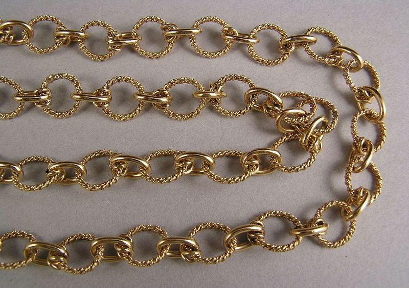 Amazingly Fine 18K Gold Chain Necklace intricately crafted