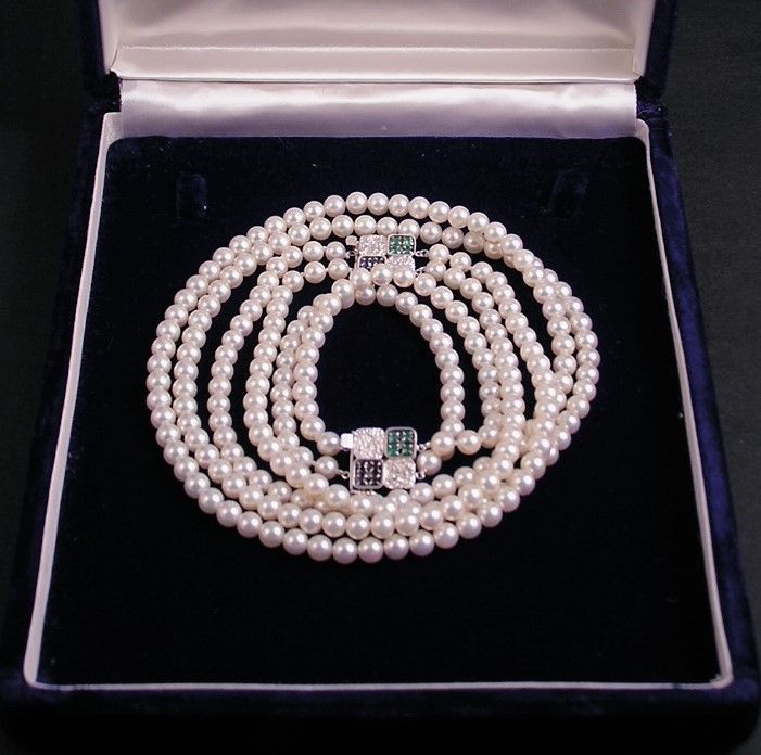 Additional Photos for Japanese Pearl Necklace w/Sapphire/Emerald