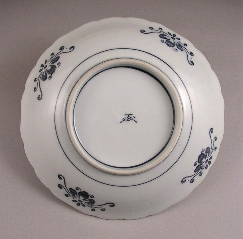 Very Attractive BW Hirado Porcelain Plate Sansui Design