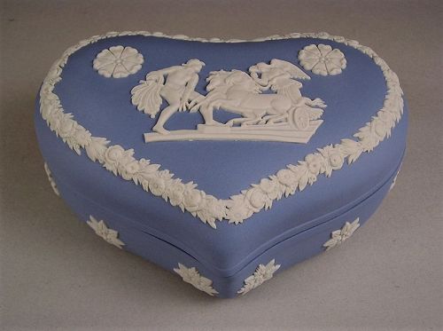 Lovely Wedgwood Jasper Ware Heart Trinket Box / Candy Box Light Blue