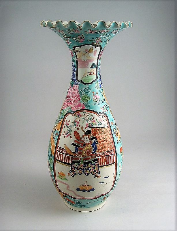 Very Fine Japanese Ko Imari Vase w/Samurai Deisn, early to mid 19 c.