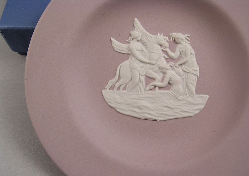 Beautiful Wedgewood Tray White on Lilac w/3 Graces