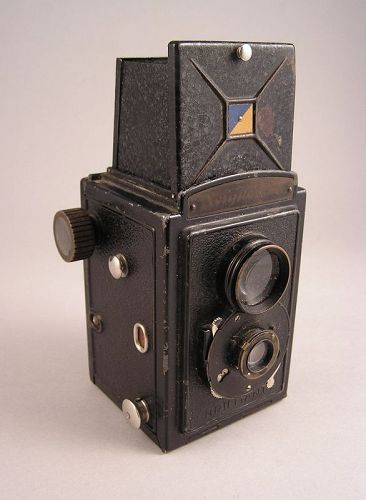 Rare Classic German Camera Voigtlander Brilliant 7.7