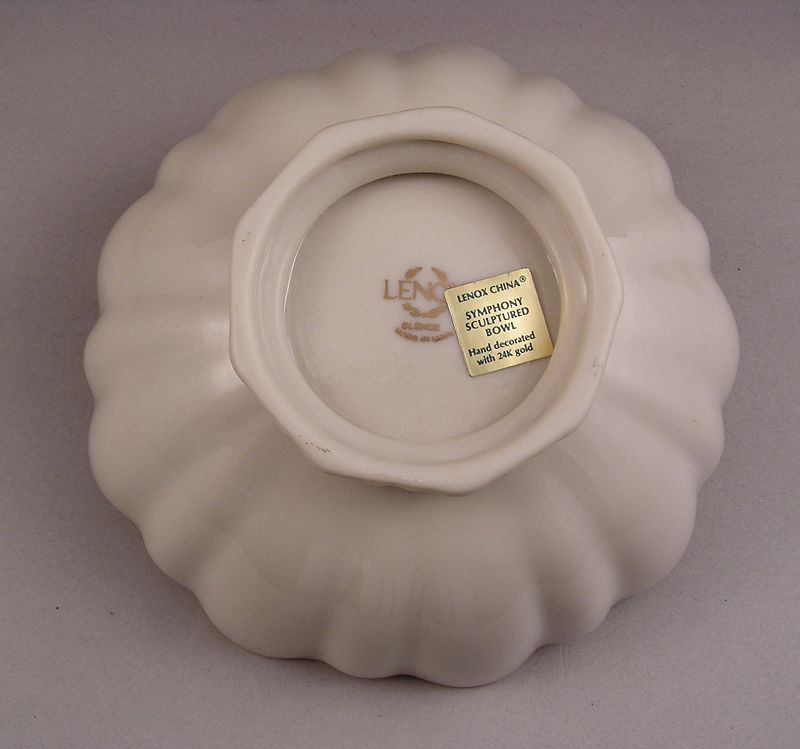 Beautiful Lenox China Symphony Sculptured Bowl Gold