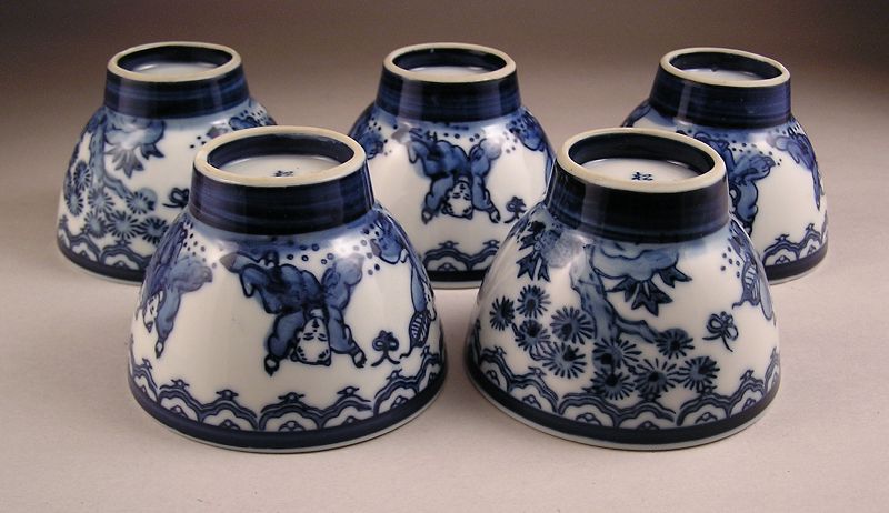 Fine Quality Japanese Vintage B/W Porcelain Tea Cup Set Karako