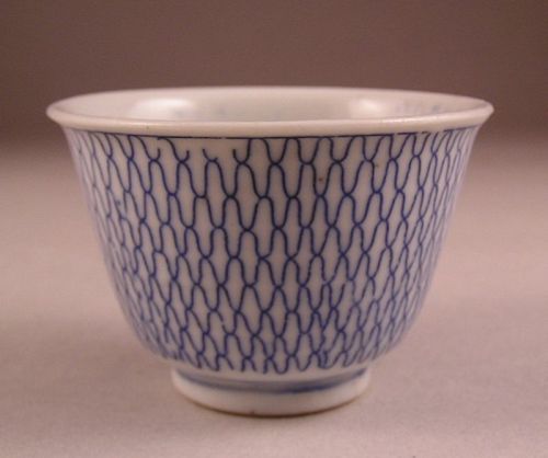 Rare Japanese Ko Imari Blue and White Sake Cup Tenpo Period early 19c
