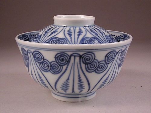 Japanese Ko Imari Blue and White Covered Bowl Late 19c