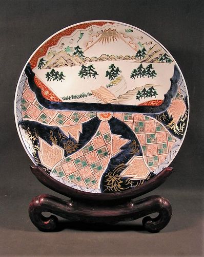 Fine Quality Japanese Ko Imari Charger with Mt. Fuji 19c