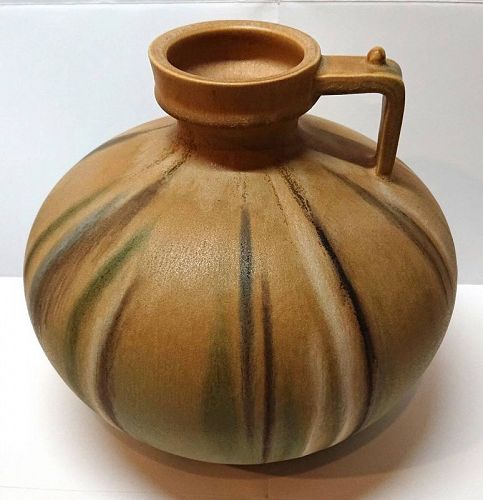 Finely made Japanese Vase by Akira Yamazaki with Yusai