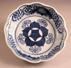Japanese Old Imari BW Bowl Kamon Peach Mid 19c