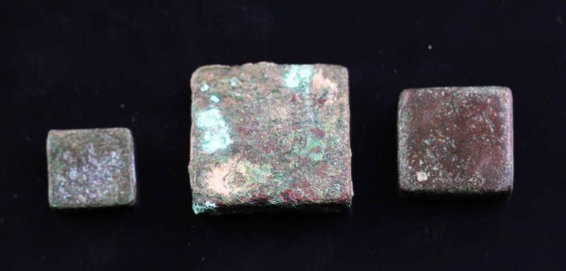 Lot of three Byzantine Square bronze weights, 1st. millenium BC