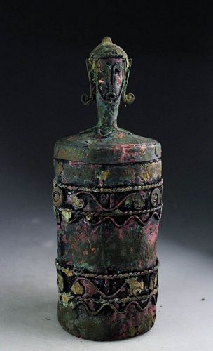 Rare Indonesian Dong Son Anthropomorphic bronze age vessel!