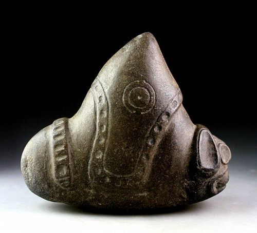 Important Pre-Columbian Taino brown Stone Three Pointer Zemi!
