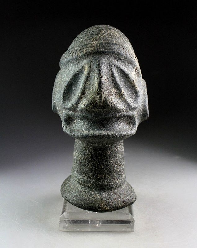 Important giant Taino carved stone head Pestle, 1000-1500 AD